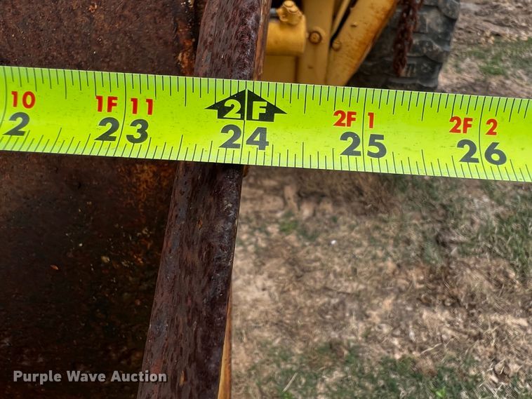 image for item MF9810 International 260  backhoe