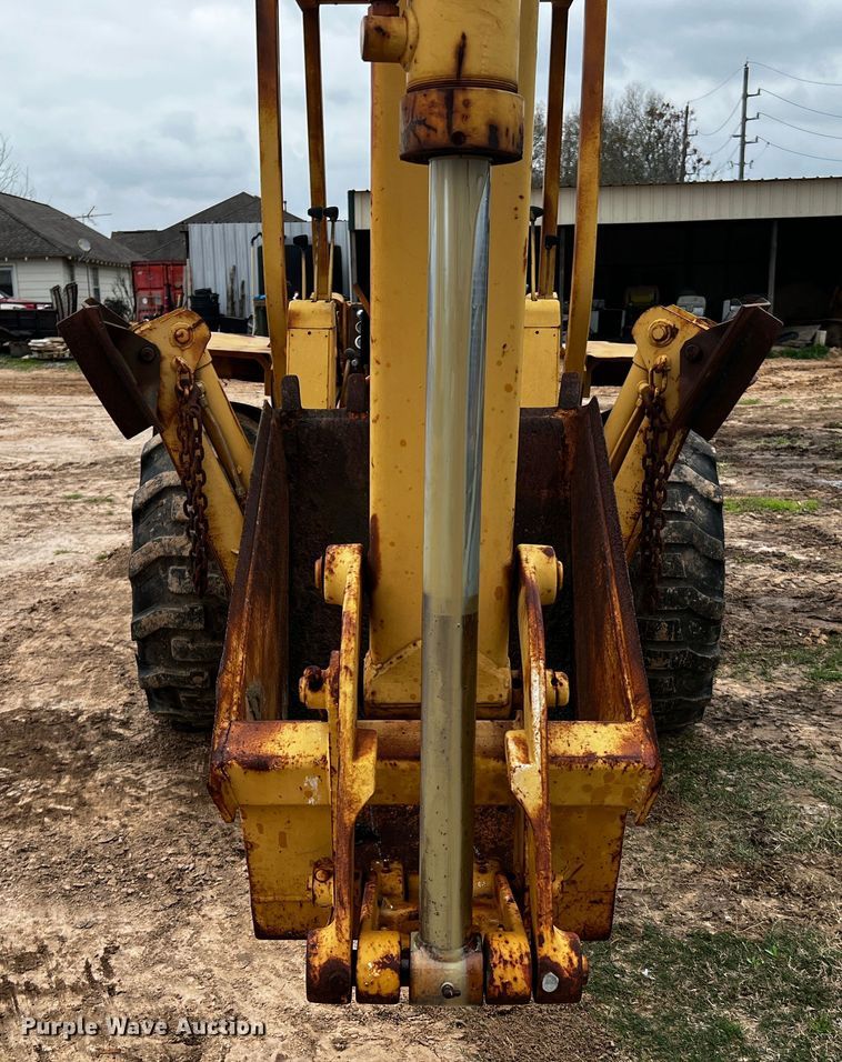 image for item MF9810 International 260  backhoe