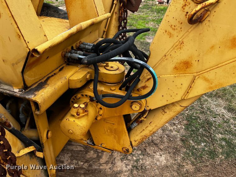 image for item MF9810 International 260  backhoe