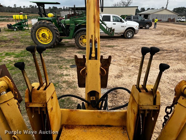 image for item MF9810 International 260  backhoe