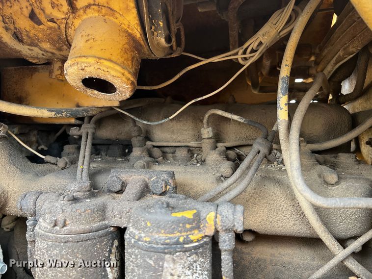 image for item MF9810 International 260  backhoe