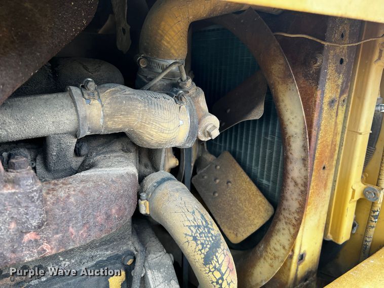 image for item MF9810 International 260  backhoe