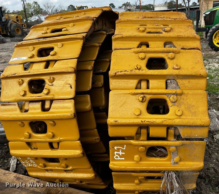 image for item MF9822 Caterpillar  D10R single grouser dozer tracks