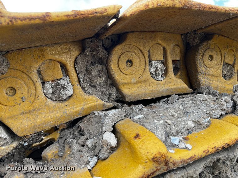 image for item MF9822 Caterpillar  D10R single grouser dozer tracks