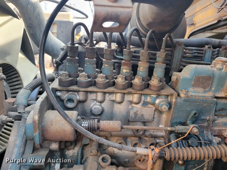 image for item MH9646 1997 International 4900  digger derrick truck