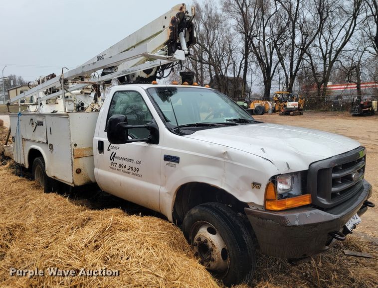 image for item MH9650 2001 Ford F450 Super Duty  bucket truck