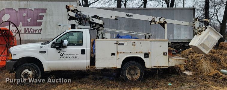image for item MH9650 2001 Ford F450 Super Duty  bucket truck
