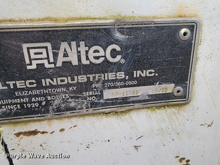 image for item MH9650 2001 Ford F450 Super Duty  bucket truck