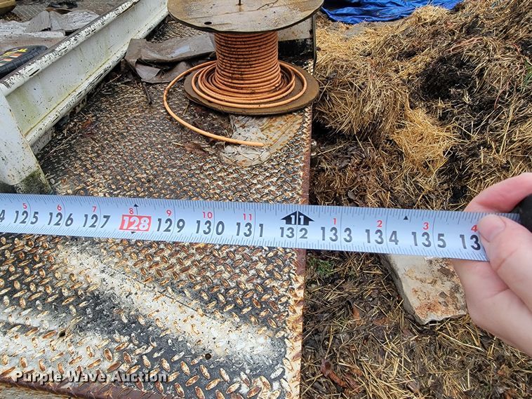 image for item MH9650 2001 Ford F450 Super Duty  bucket truck