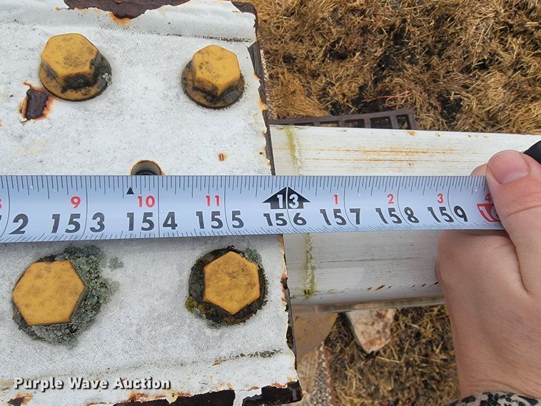 image for item MH9650 2001 Ford F450 Super Duty  bucket truck