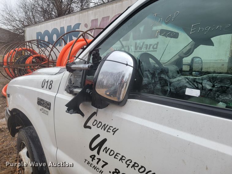 image for item MH9650 2001 Ford F450 Super Duty  bucket truck