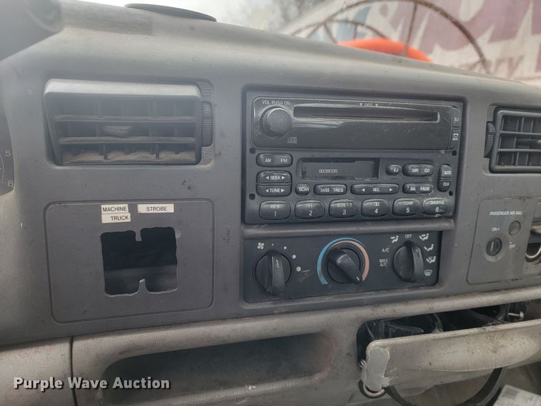 image for item MH9650 2001 Ford F450 Super Duty  bucket truck