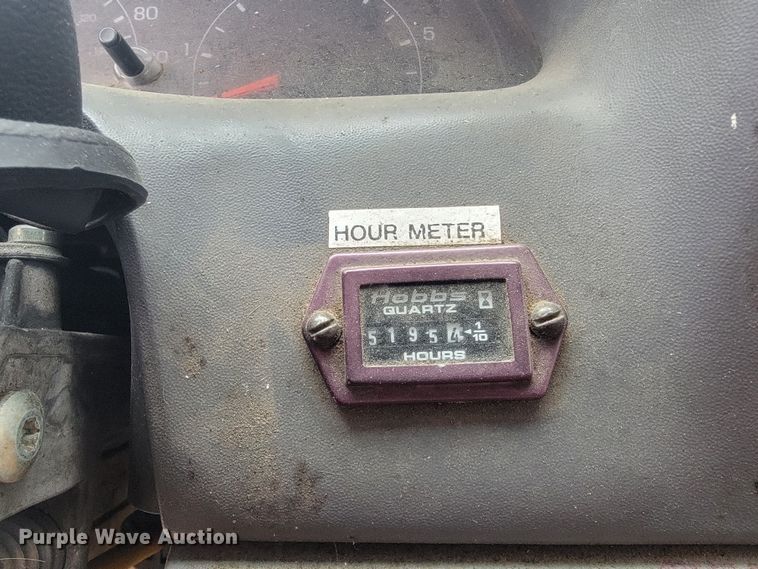 image for item MH9650 2001 Ford F450 Super Duty  bucket truck