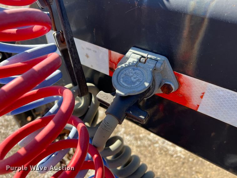 image for item MM9146 2003 Great Lakes  flatbed trailer