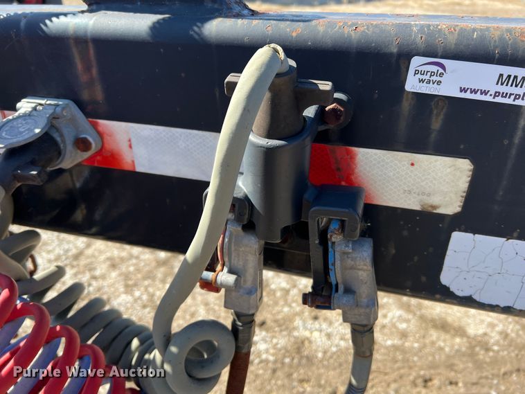 image for item MM9146 2003 Great Lakes  flatbed trailer