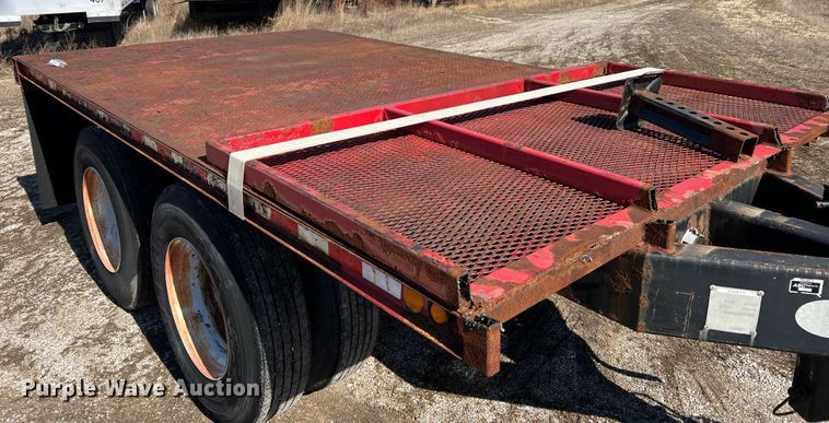 image for item MM9146 2003 Great Lakes  flatbed trailer