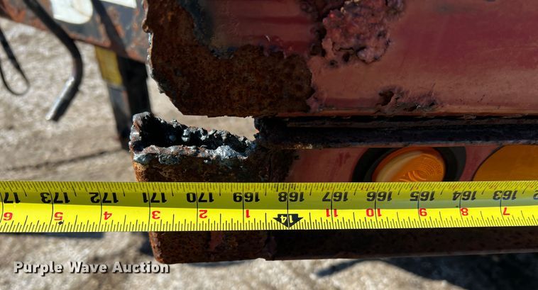 image for item MM9146 2003 Great Lakes  flatbed trailer