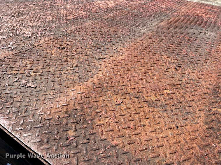 image for item MM9146 2003 Great Lakes  flatbed trailer