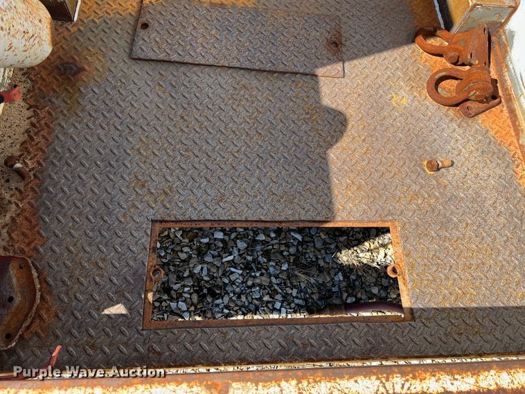 image for item MM9148 Knapheide 7133HR60C  service bed