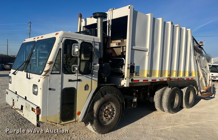 image for item MM9150 2002 Crane Carrier Low Entry  refuse truck