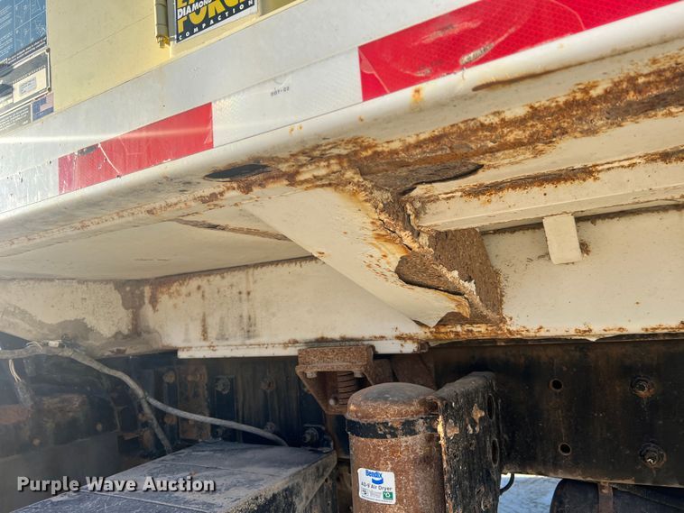 image for item MM9150 2002 Crane Carrier Low Entry  refuse truck