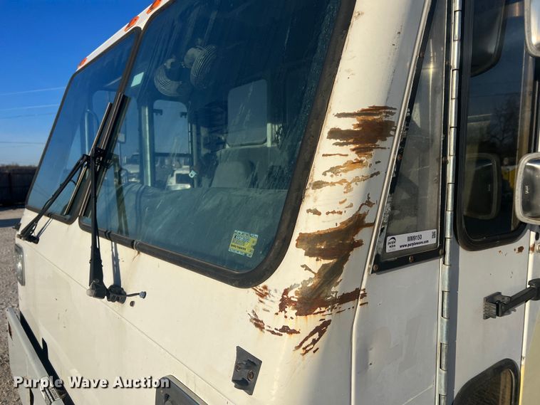 image for item MM9150 2002 Crane Carrier Low Entry  refuse truck