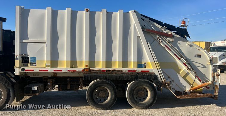 image for item MM9150 2002 Crane Carrier Low Entry  refuse truck