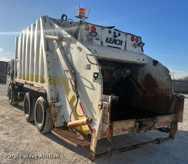 image for item MM9150 2002 Crane Carrier Low Entry  refuse truck