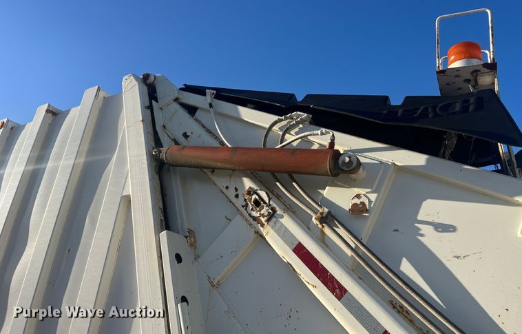 image for item MM9150 2002 Crane Carrier Low Entry  refuse truck