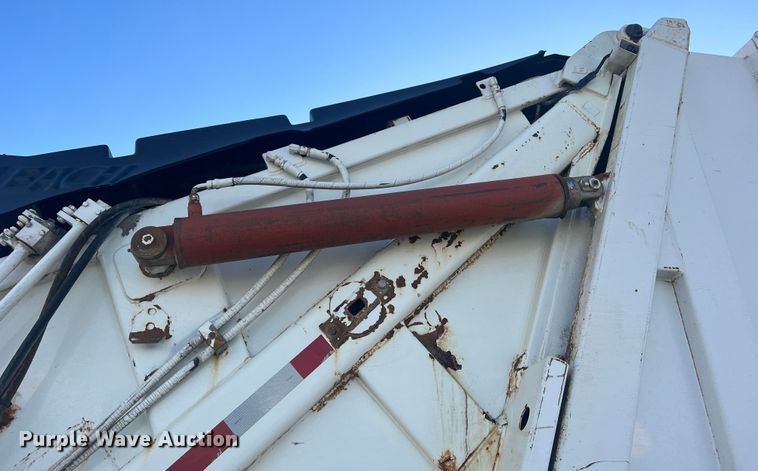 image for item MM9150 2002 Crane Carrier Low Entry  refuse truck