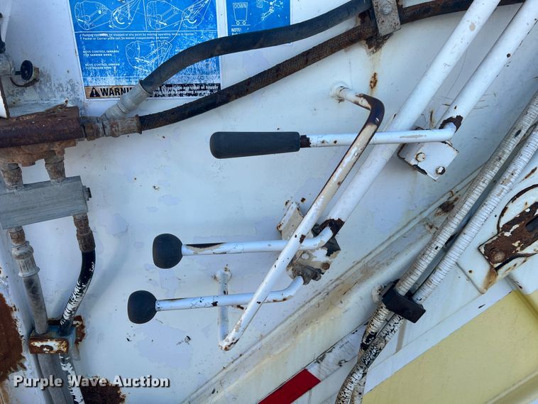 image for item MM9150 2002 Crane Carrier Low Entry  refuse truck