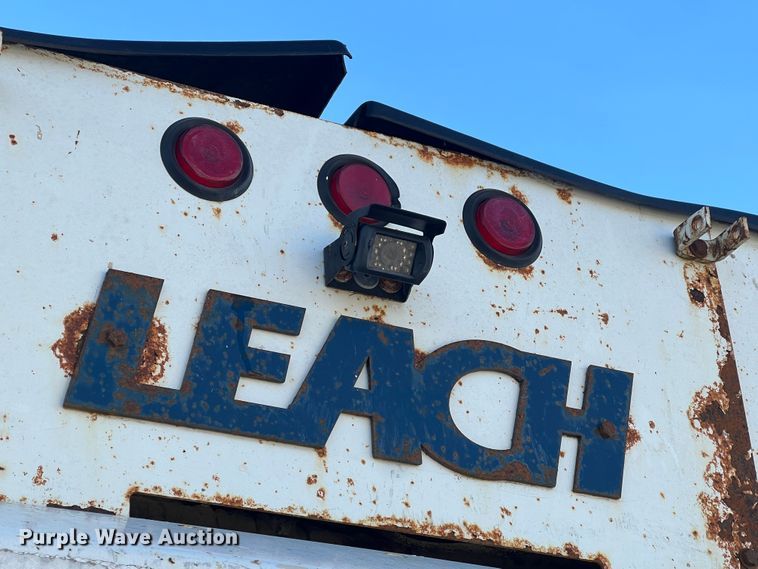 image for item MM9150 2002 Crane Carrier Low Entry  refuse truck