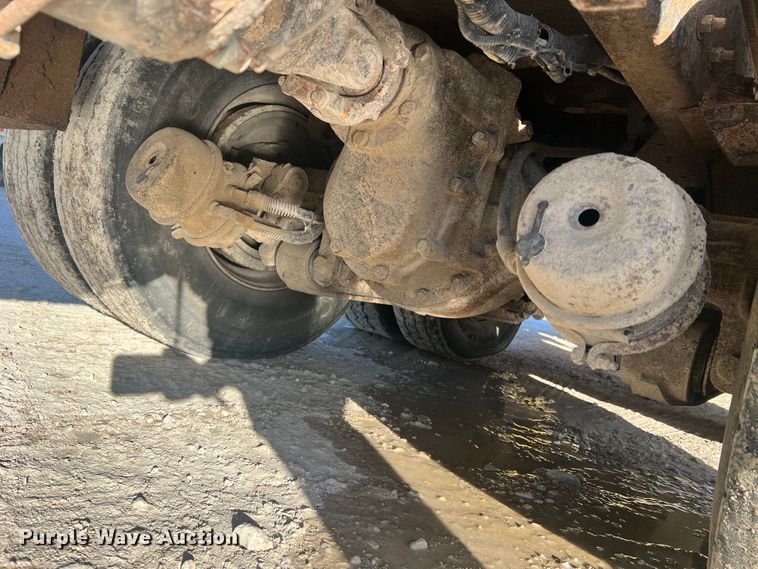 image for item MM9150 2002 Crane Carrier Low Entry  refuse truck