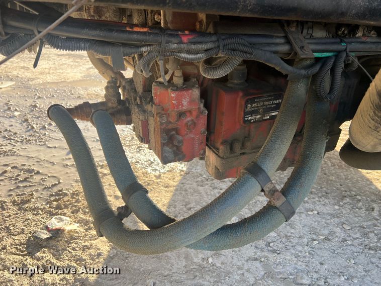 image for item MM9150 2002 Crane Carrier Low Entry  refuse truck