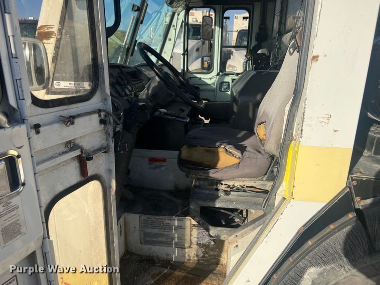 image for item MM9150 2002 Crane Carrier Low Entry  refuse truck