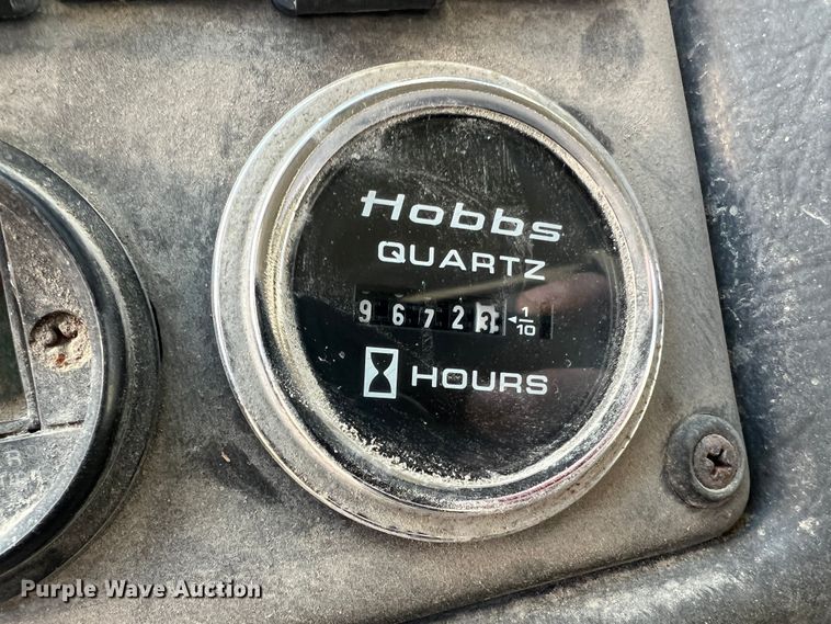 image for item MM9150 2002 Crane Carrier Low Entry  refuse truck