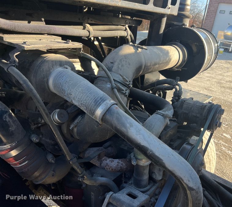 image for item MM9150 2002 Crane Carrier Low Entry  refuse truck