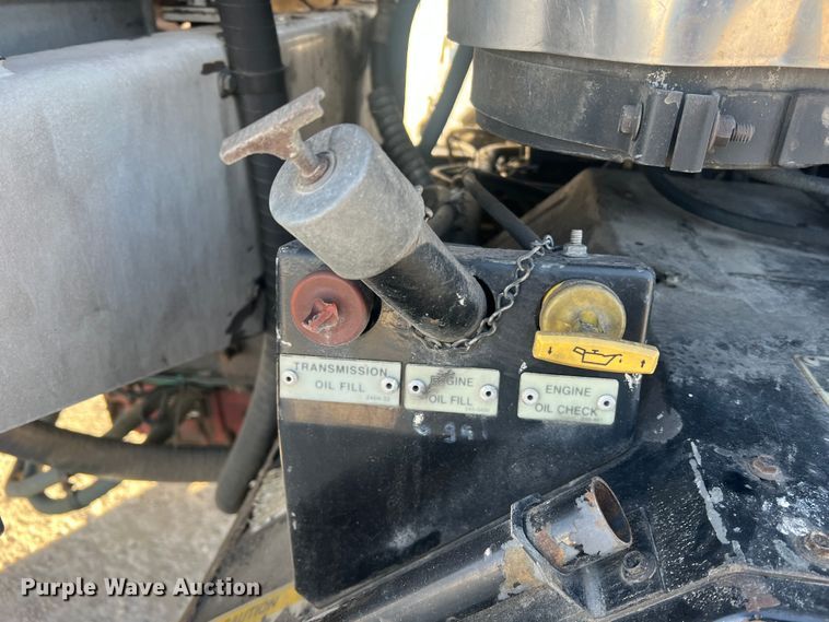 image for item MM9150 2002 Crane Carrier Low Entry  refuse truck