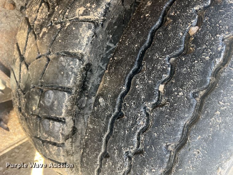 image for item MM9150 2002 Crane Carrier Low Entry  refuse truck