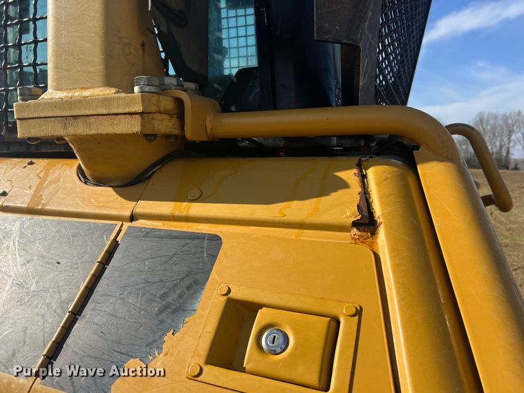 image for item MM9198 2007 Caterpillar D6N LGP  dozer