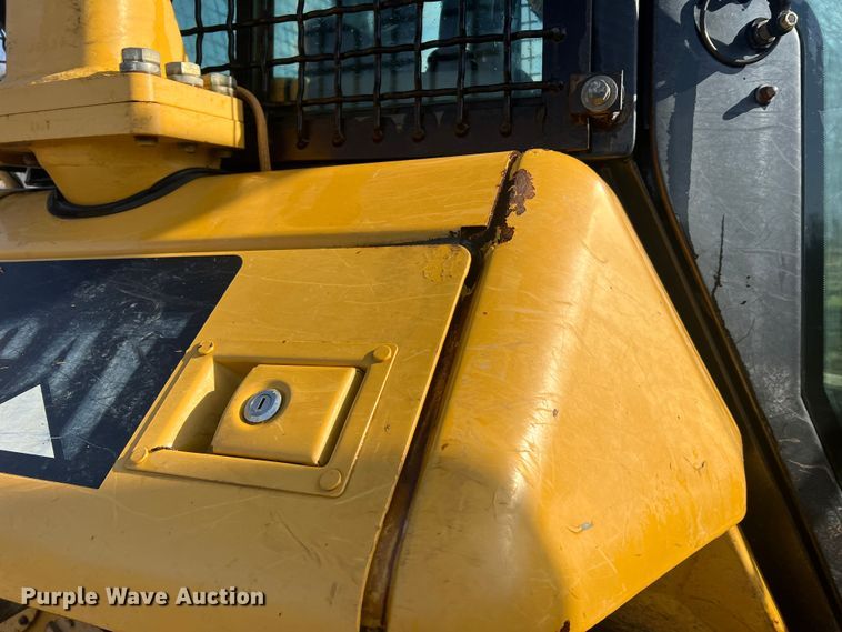 image for item MM9198 2007 Caterpillar D6N LGP  dozer