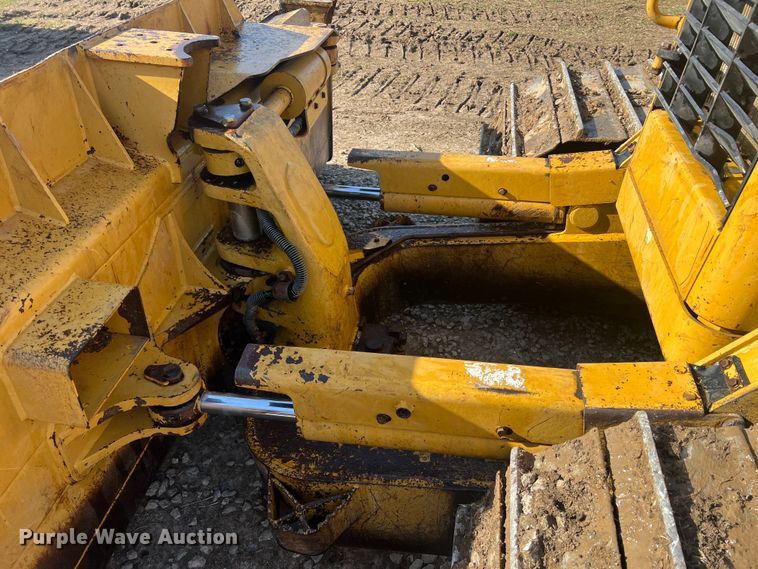 image for item MM9198 2007 Caterpillar D6N LGP  dozer