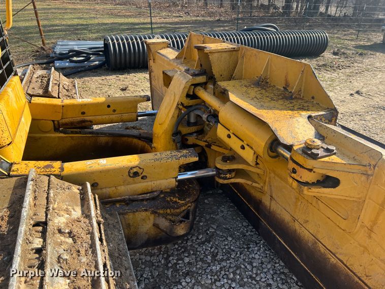 image for item MM9198 2007 Caterpillar D6N LGP  dozer