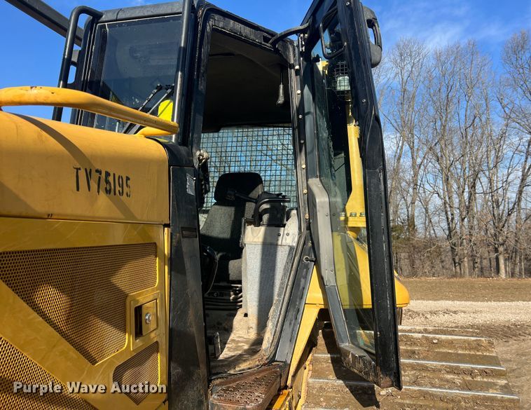 image for item MM9198 2007 Caterpillar D6N LGP  dozer