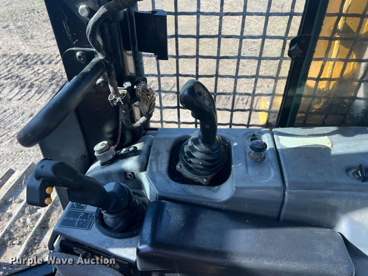 image for item MM9198 2007 Caterpillar D6N LGP  dozer