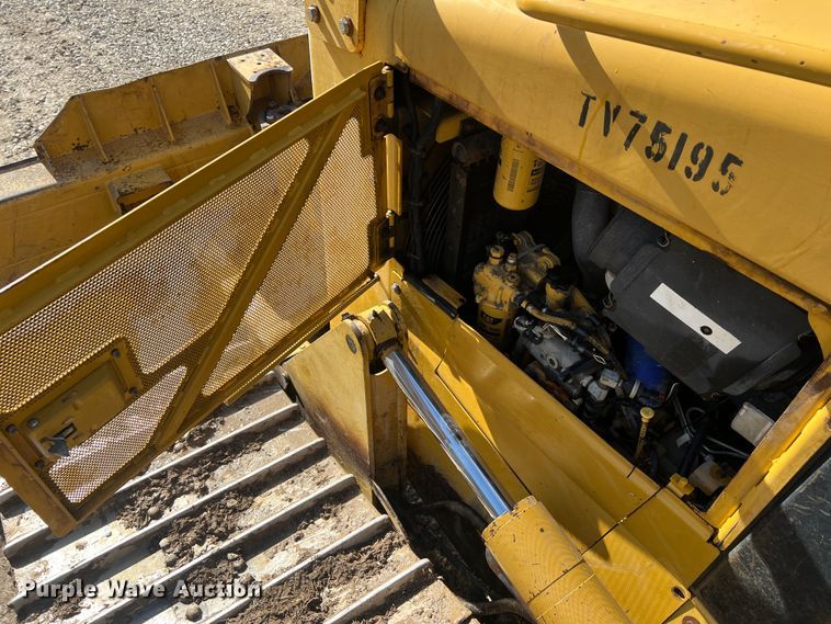 image for item MM9198 2007 Caterpillar D6N LGP  dozer