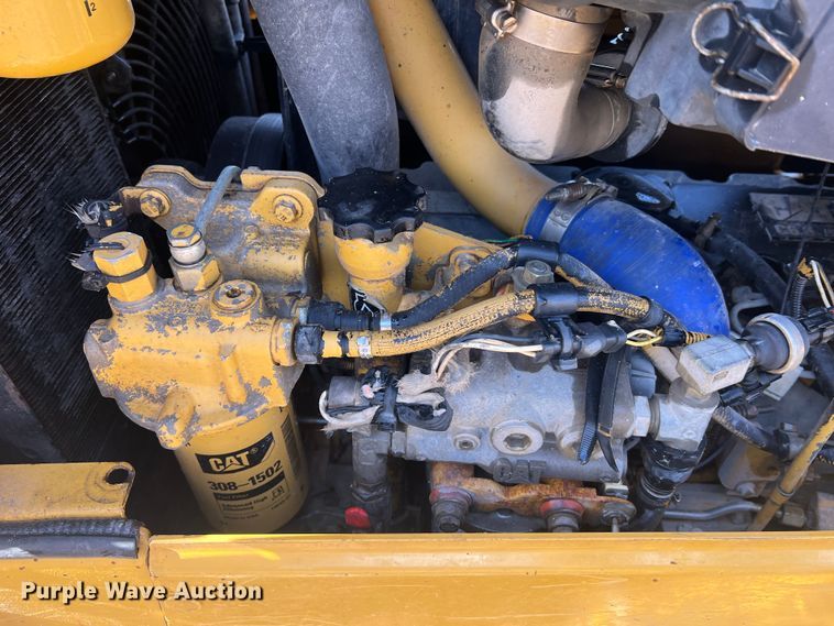 image for item MM9198 2007 Caterpillar D6N LGP  dozer