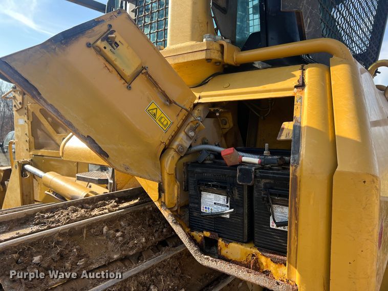 image for item MM9198 2007 Caterpillar D6N LGP  dozer