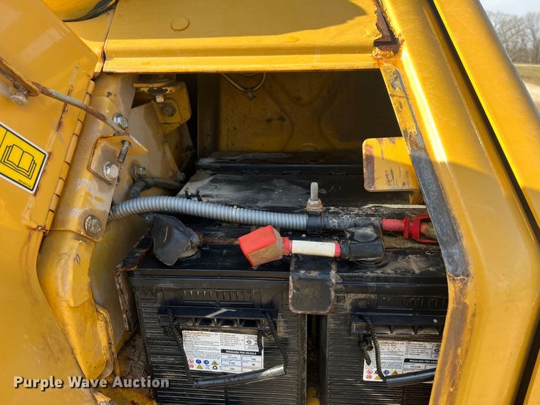 image for item MM9198 2007 Caterpillar D6N LGP  dozer