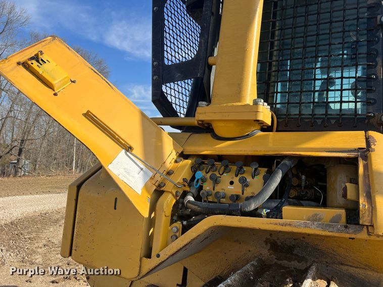 image for item MM9198 2007 Caterpillar D6N LGP  dozer